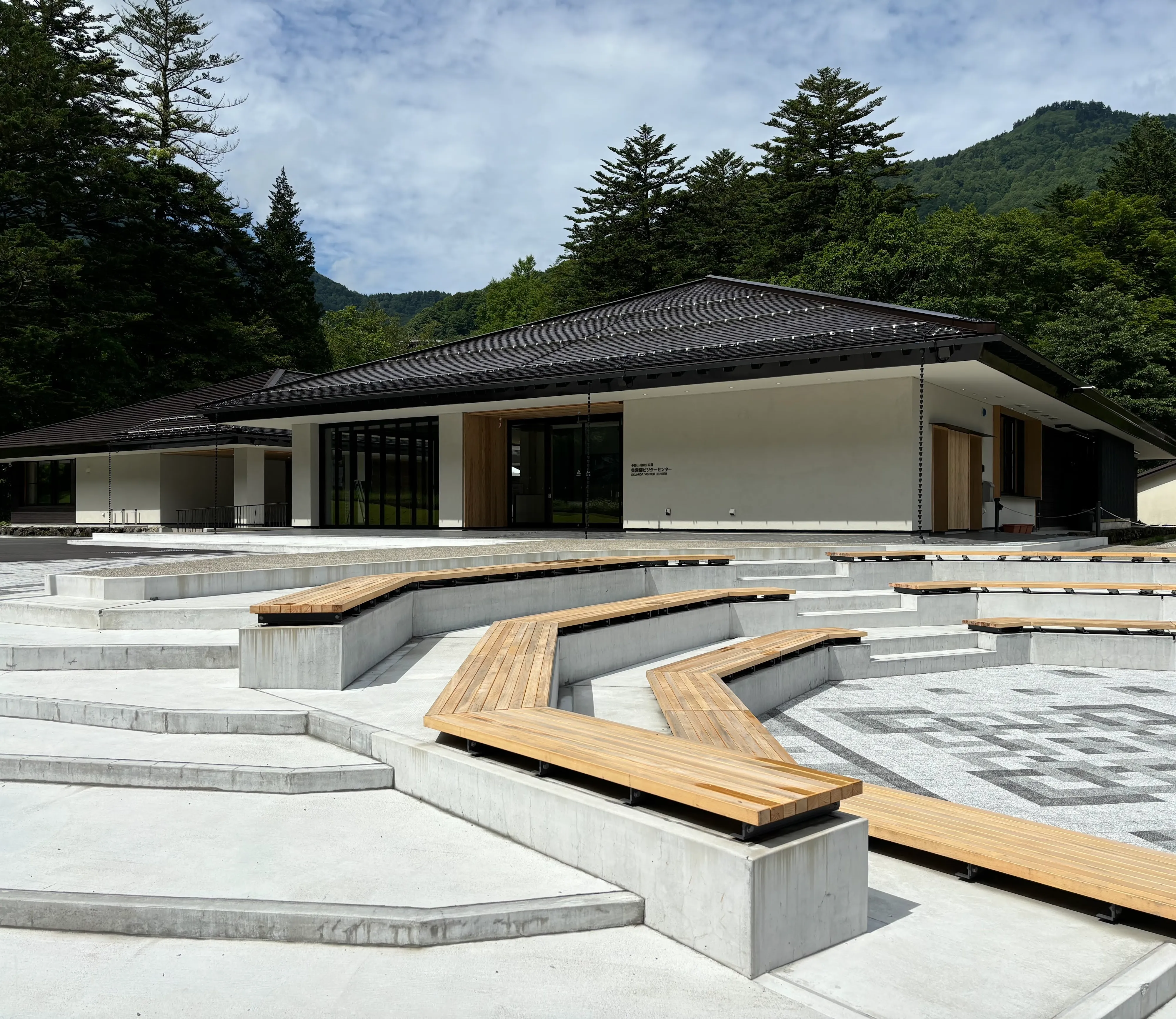 中部山岳国立公園　奥飛驒ビジターセンター